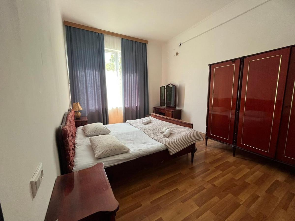 Guest House Oasis - Tvishi Exteriér fotografie