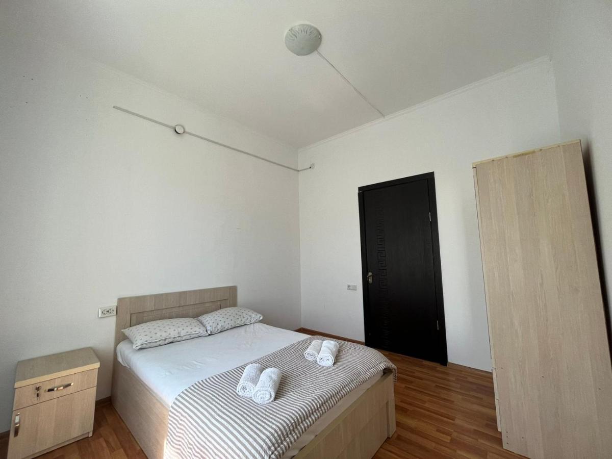 Guest House Oasis - Tvishi Exteriér fotografie
